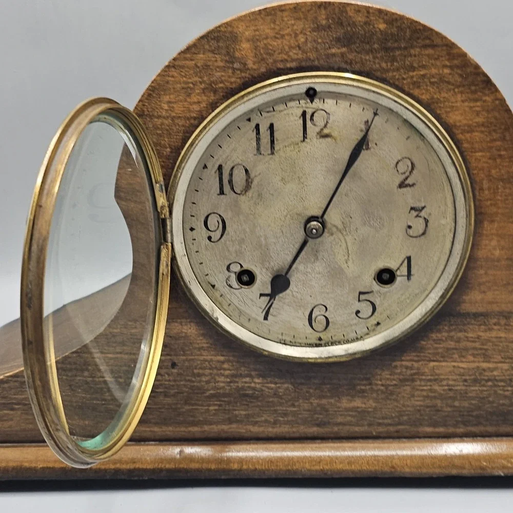 Antique 20's 30s New Haven Clock Co Wood Mantle Clock Not Working HAVE KEY